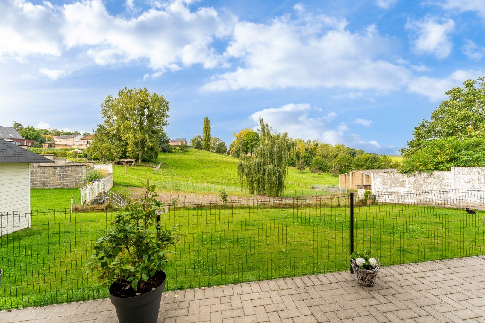 Gelijkvloers appartement met prachtig terras en garage foto 21