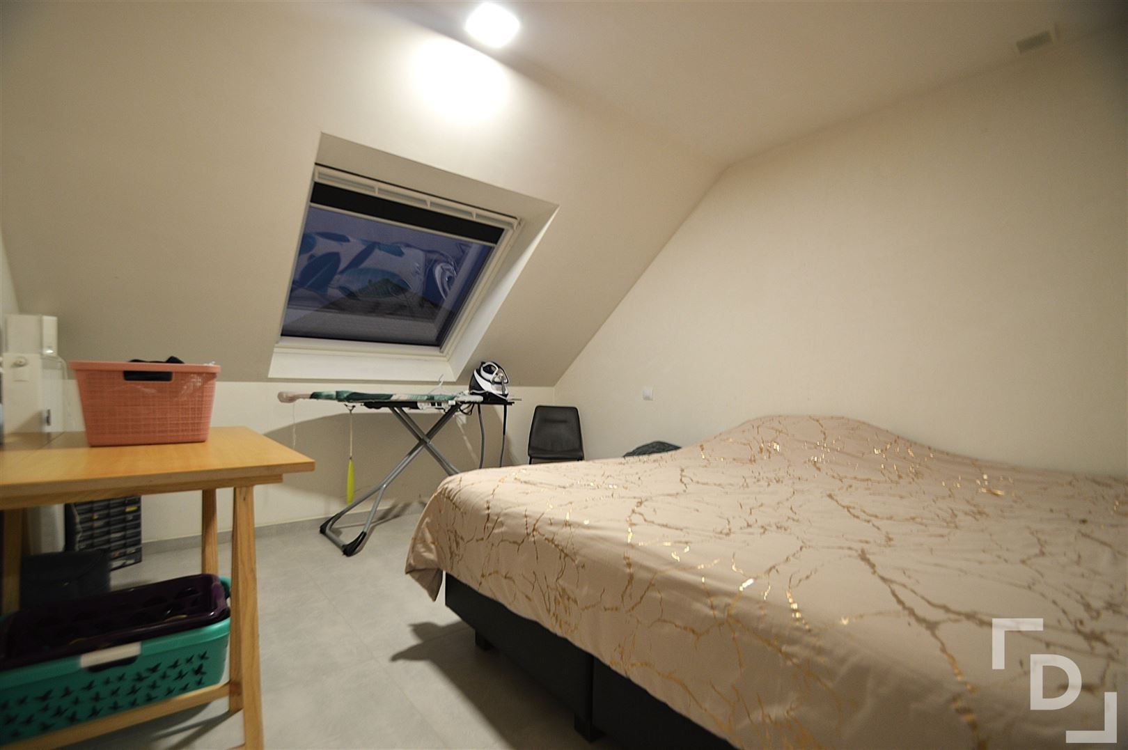 Centrum Poperinge, gezinswoning met tuin te huur. foto 14