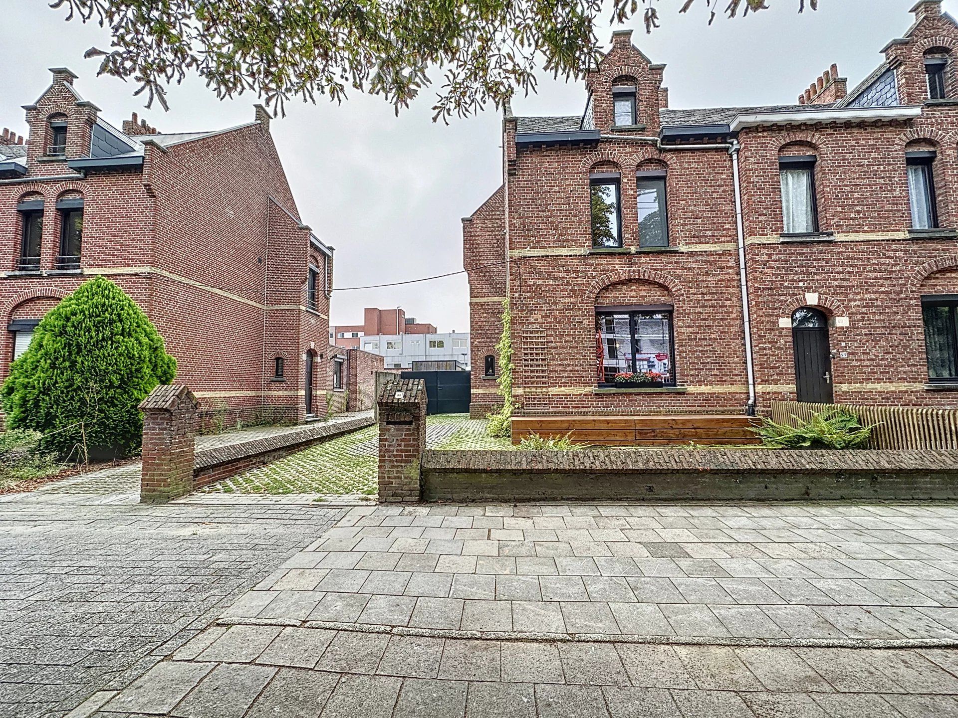 Hoofdfoto van de publicatie: Prachtig gerenoveerde woning met 3 slaapkamers in hartje Mol.