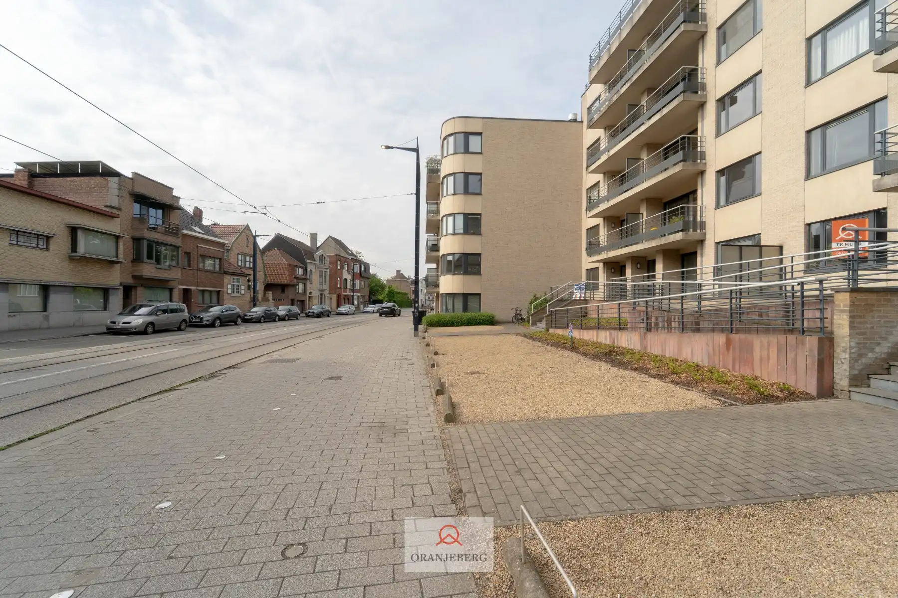 Gelijkvloers 3 slpk appartement met groot terras vlakbij Station foto 34