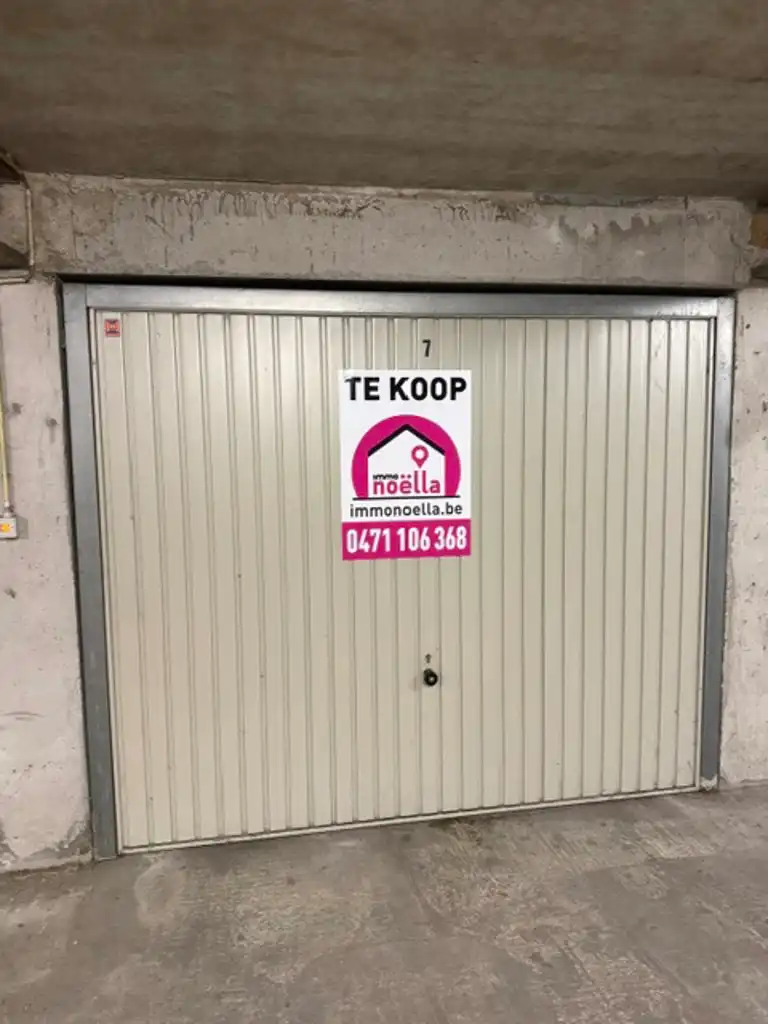 TE KOOP GARAGE TE WESTENDE! foto 2
