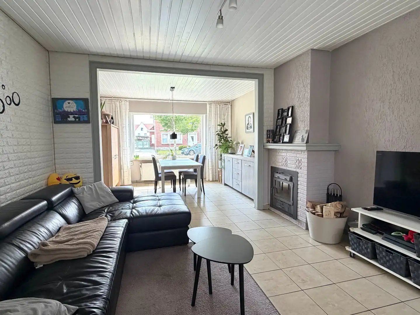 Instapklare rijwoning met garage te koop te Harelbeke! foto 4