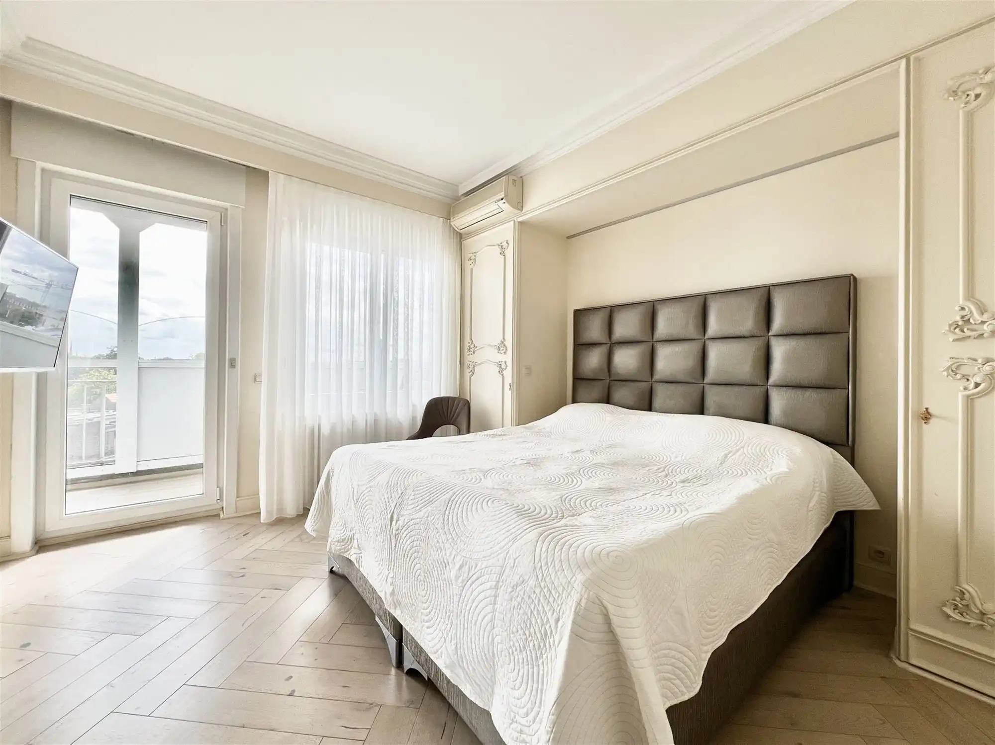 Exclusief en luxueus appartement in een prestigieus residentieel gebouw foto 15