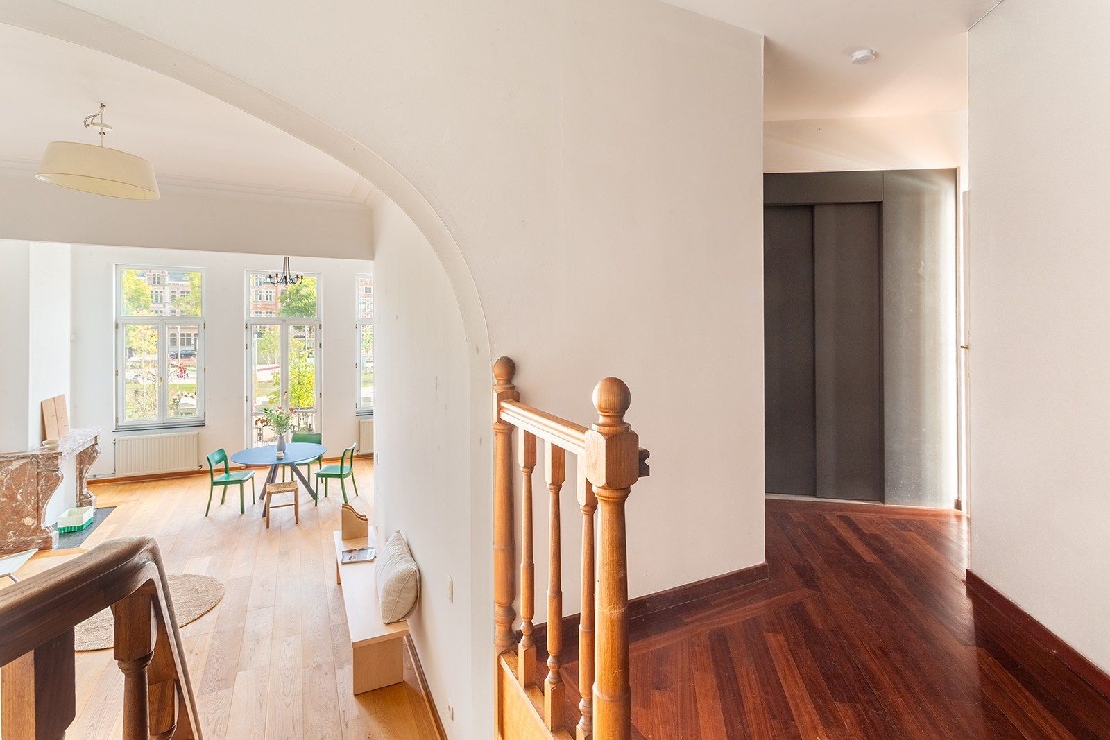 Charmante herenwoning of kantoorgebouw met zicht op de Waalsekaai foto 16