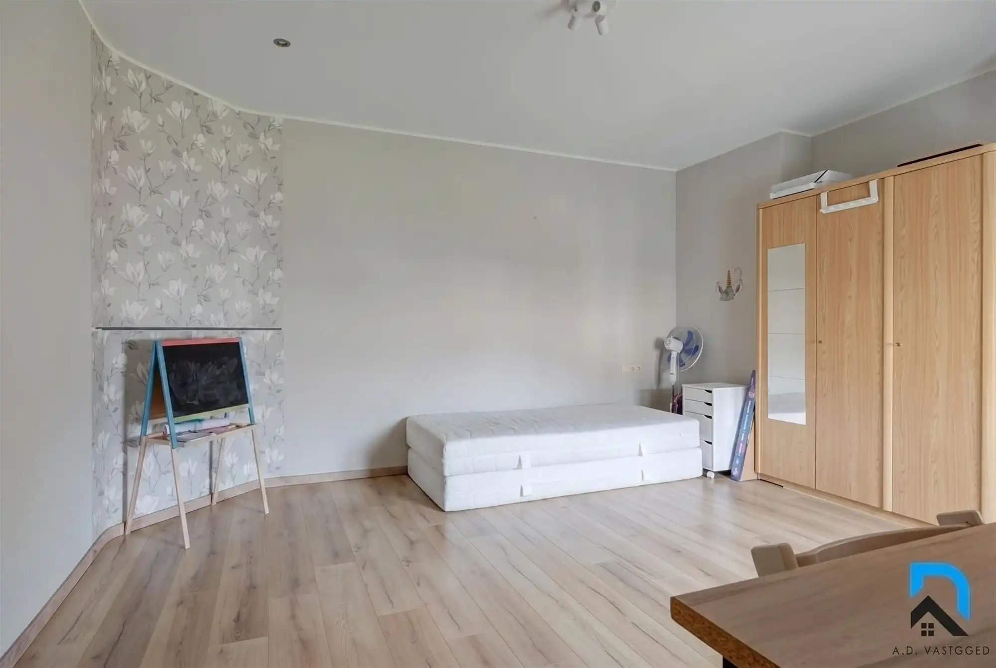 Gerenoveerde woning op toplocatie foto 12