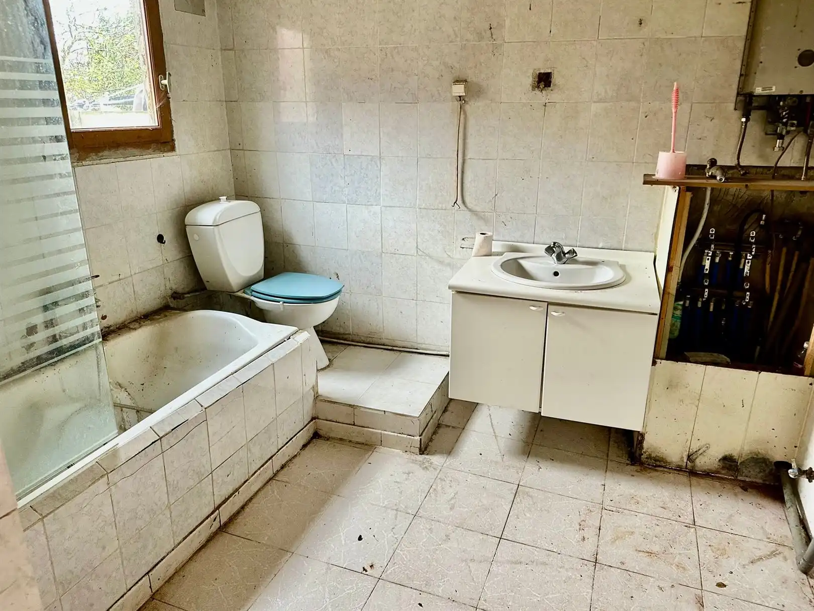 Totaal te renoveren HOB foto 3