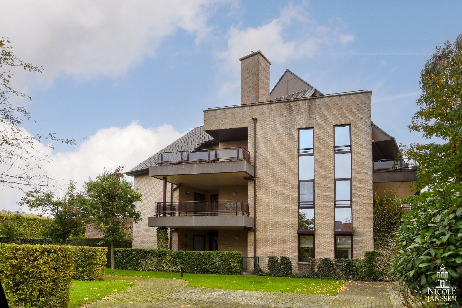 Gelijkvloers luxe-appartement met 3 ruime terrassen en garagebox foto 30