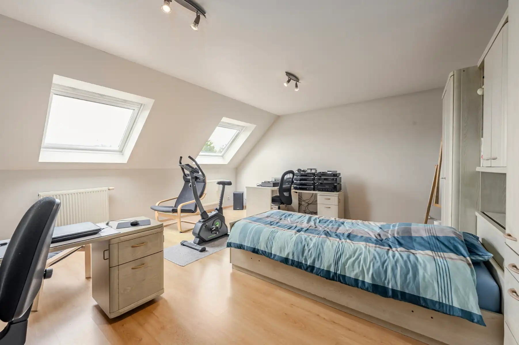 Handelsruimte met bovengelegen woonst in centrum Kortemark foto 12