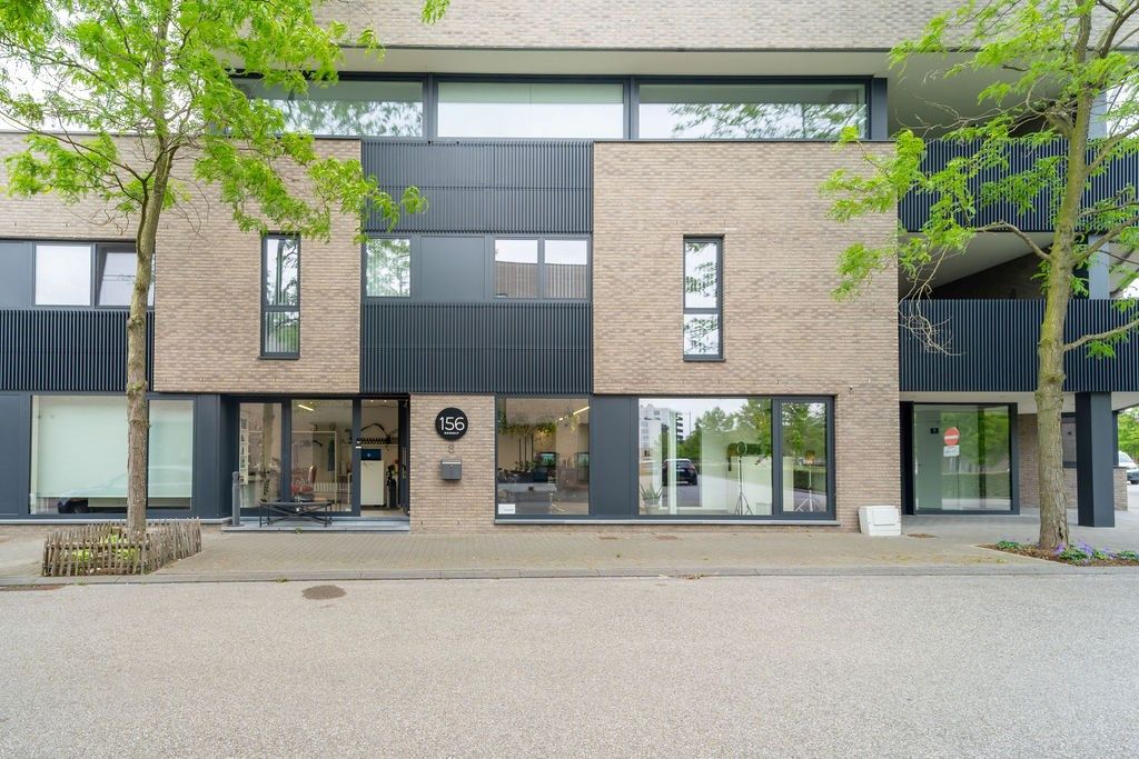 MODERNE COMMERCIËLE RUIMTE IN HASSELT MET AUTOSTANDPLAATS EN BERGING EN ENERGIELABEL B foto 14