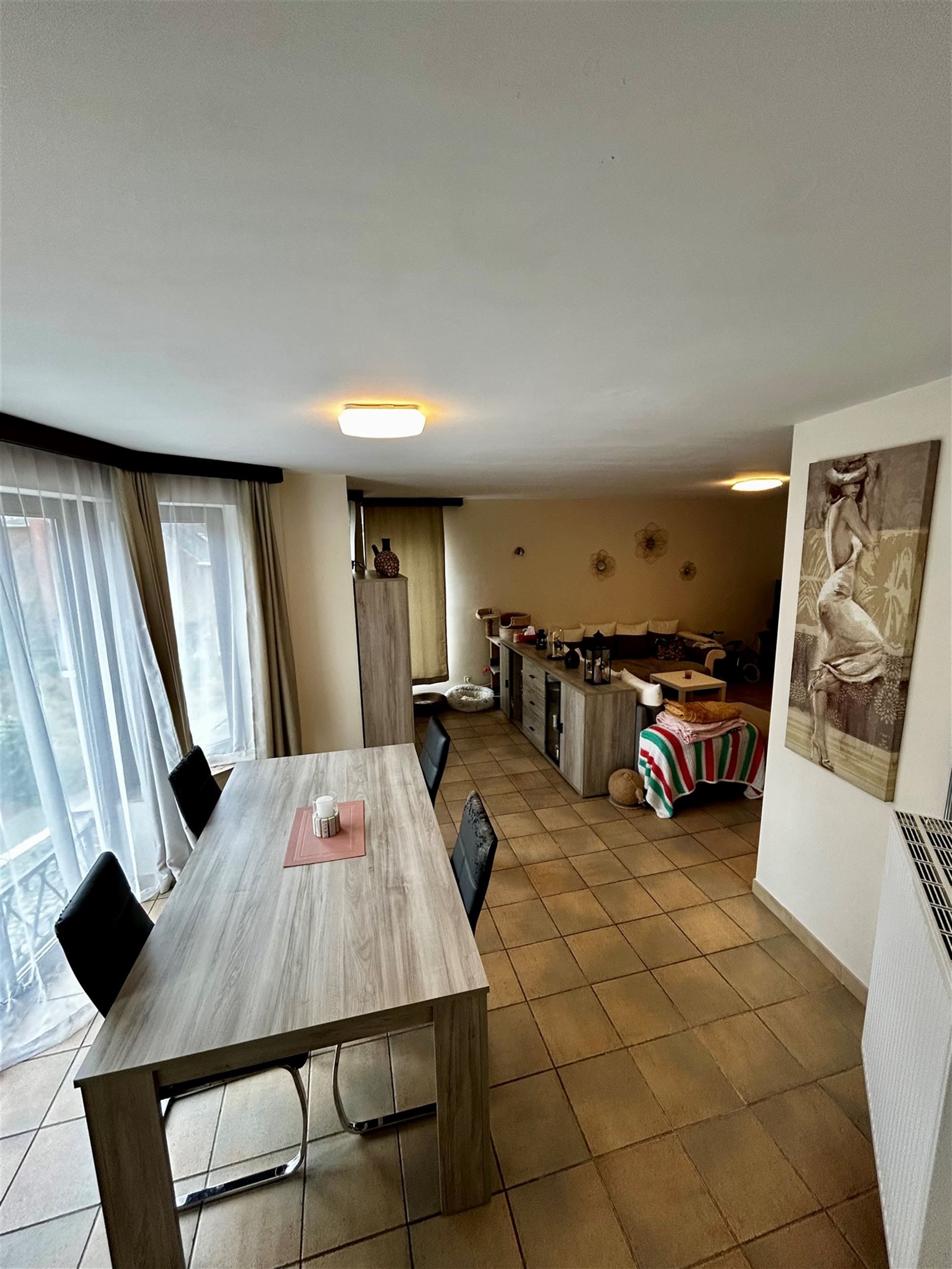 Te huur: Ruime duplexwoning met zolder en kelder foto 2