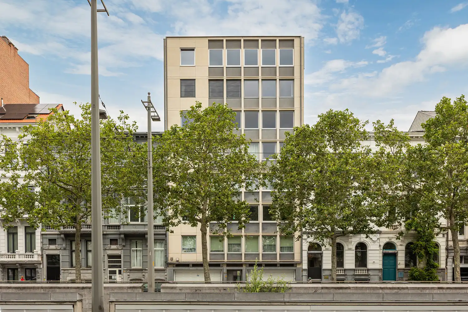 Architecturaal gerenoveerd en energiezuinig (EPC B) appartement van 215 m² met aangenaam terras op toplocatie op het Zuid foto 2