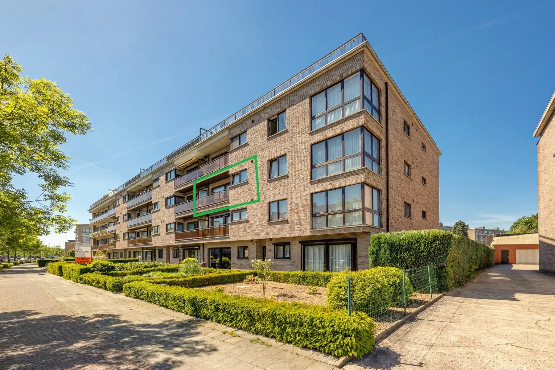 Prachtig appartement met 2 slpk, LIFT, 2 terrassen en kelder foto 2