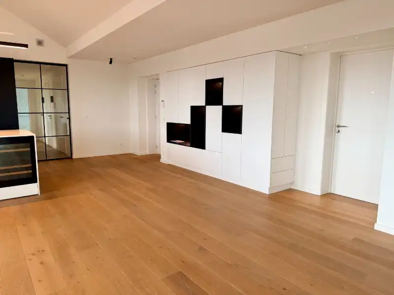 PENTHOUSE SERVICEFLAT MET 3 SLPK, 2 BADK, 2 TERRASSEN foto 25