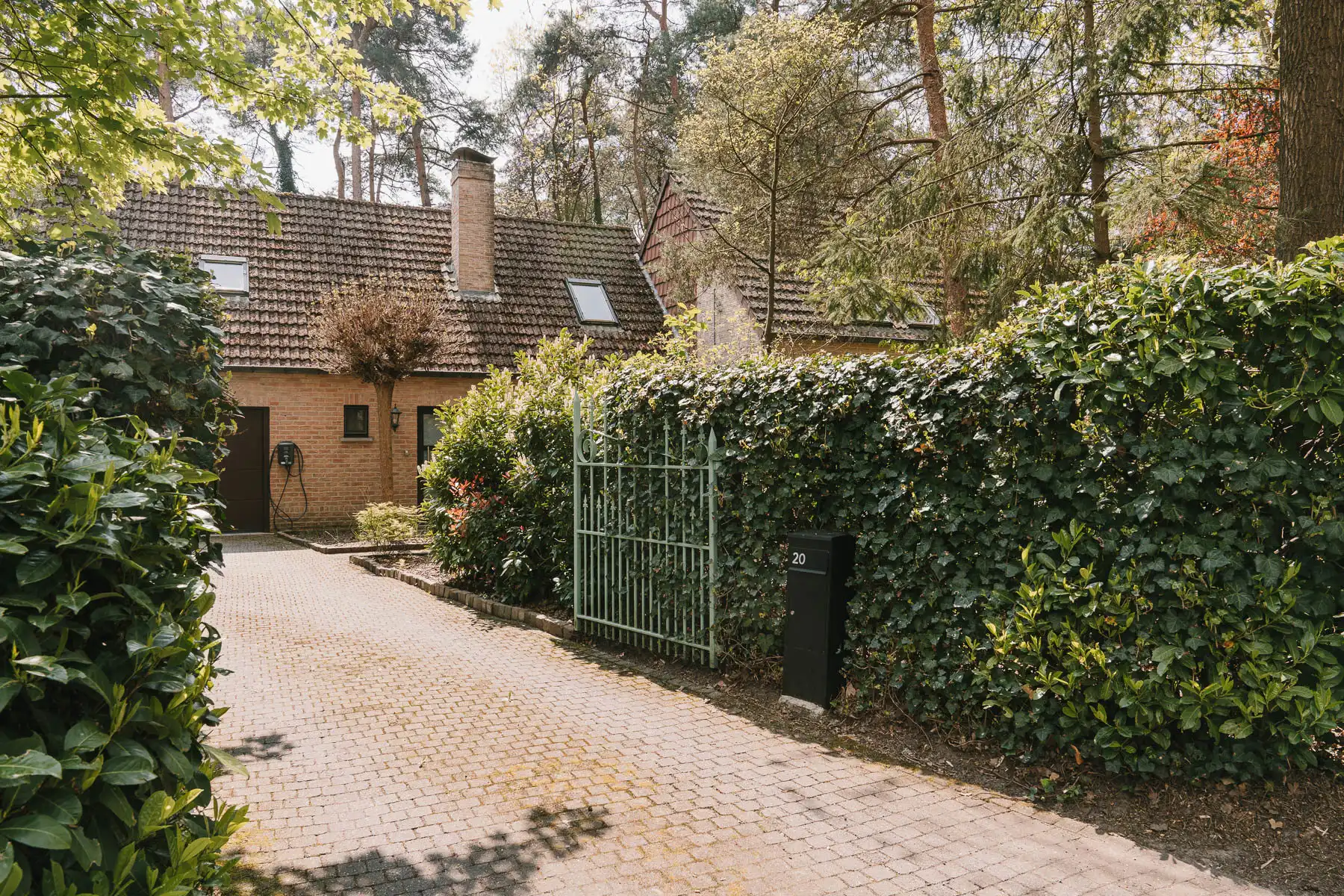 Karaktervolle woning op een uniek perceel in het groen foto 28