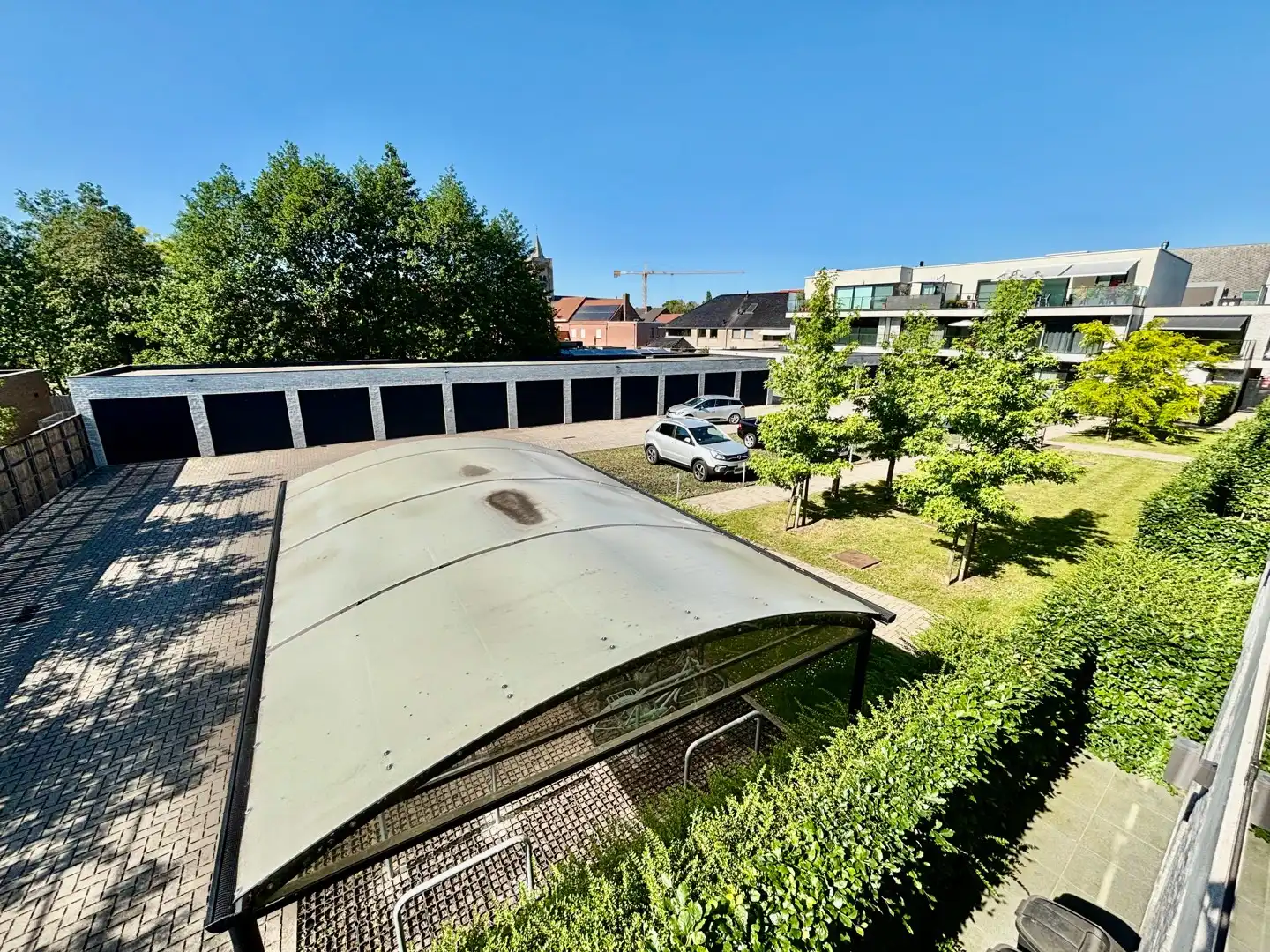 Ruim en lichtrijk appartement met groot zonneterras en garage foto 17