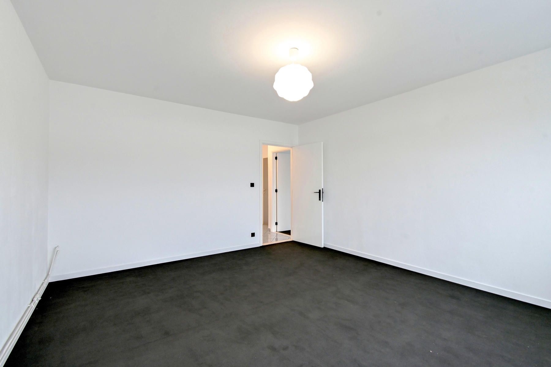 INSTAPKLAAR APPARTEMENT MET GARAGE foto 10