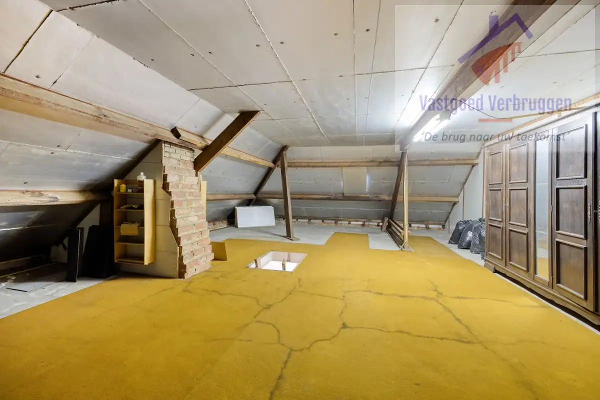 Goed gelegen ruime halfopen bebouwing met prachtige zongerichte tuin foto 17