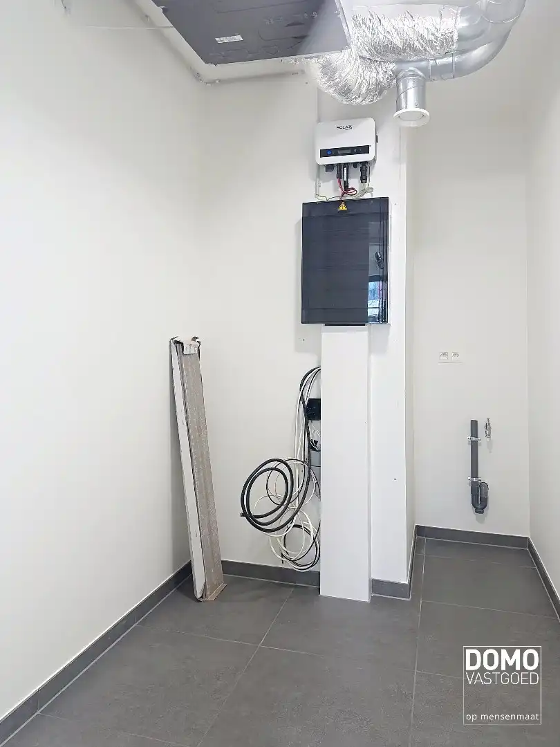 RUIM APPARTEMENT MET PRACHTIG TERRAS, LIFT EN GARAGEBOX IN CENTRUM KERMT foto 11