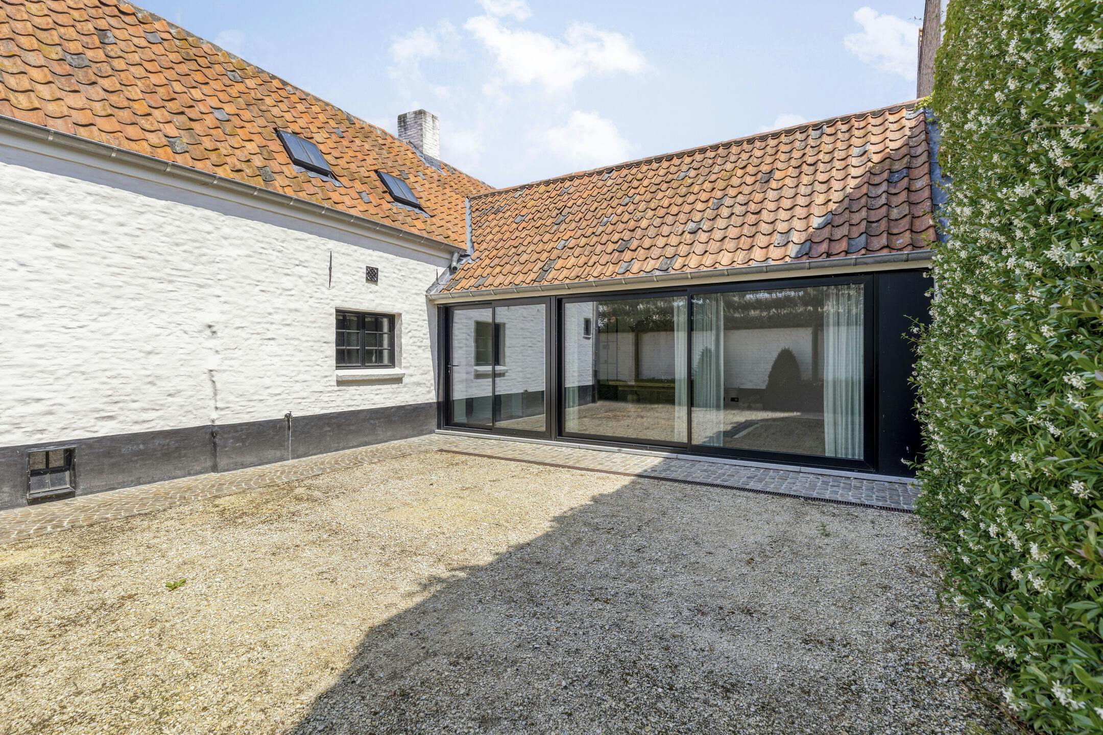 Uitzonderlijk huis in hartje Damme foto 5