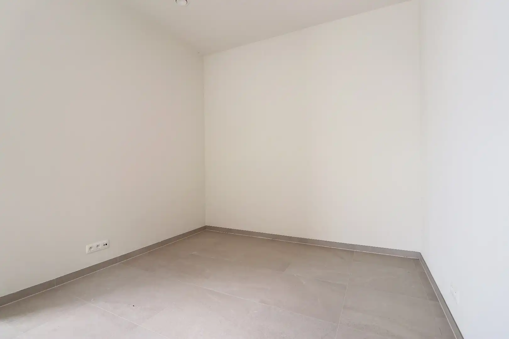 Modern appartement met tuintje foto 6