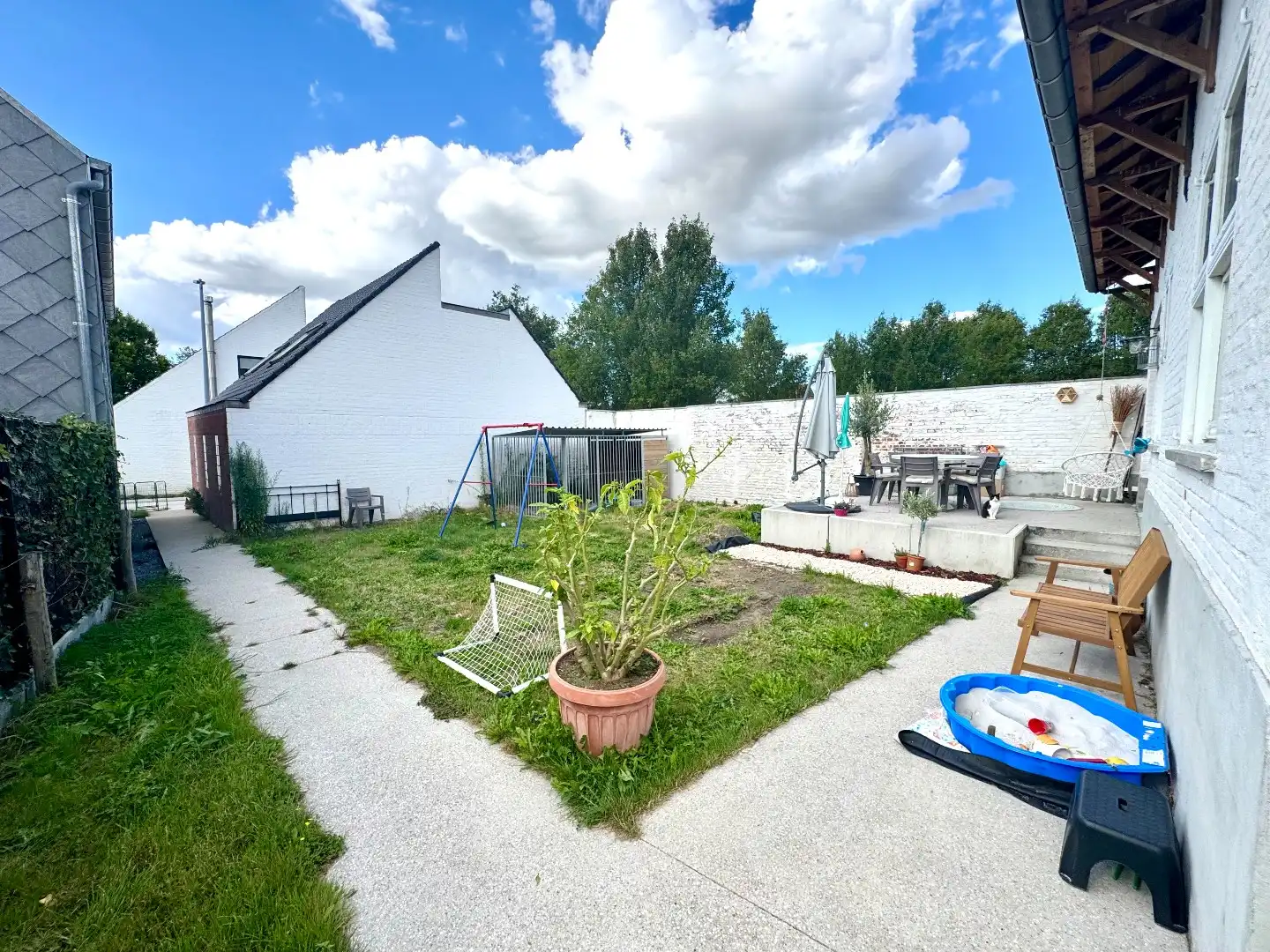 ALLEENSTAANDE WONING MET 3 SLAAPKAMERS, TUIN EN DUBBELE GARAGE foto 15