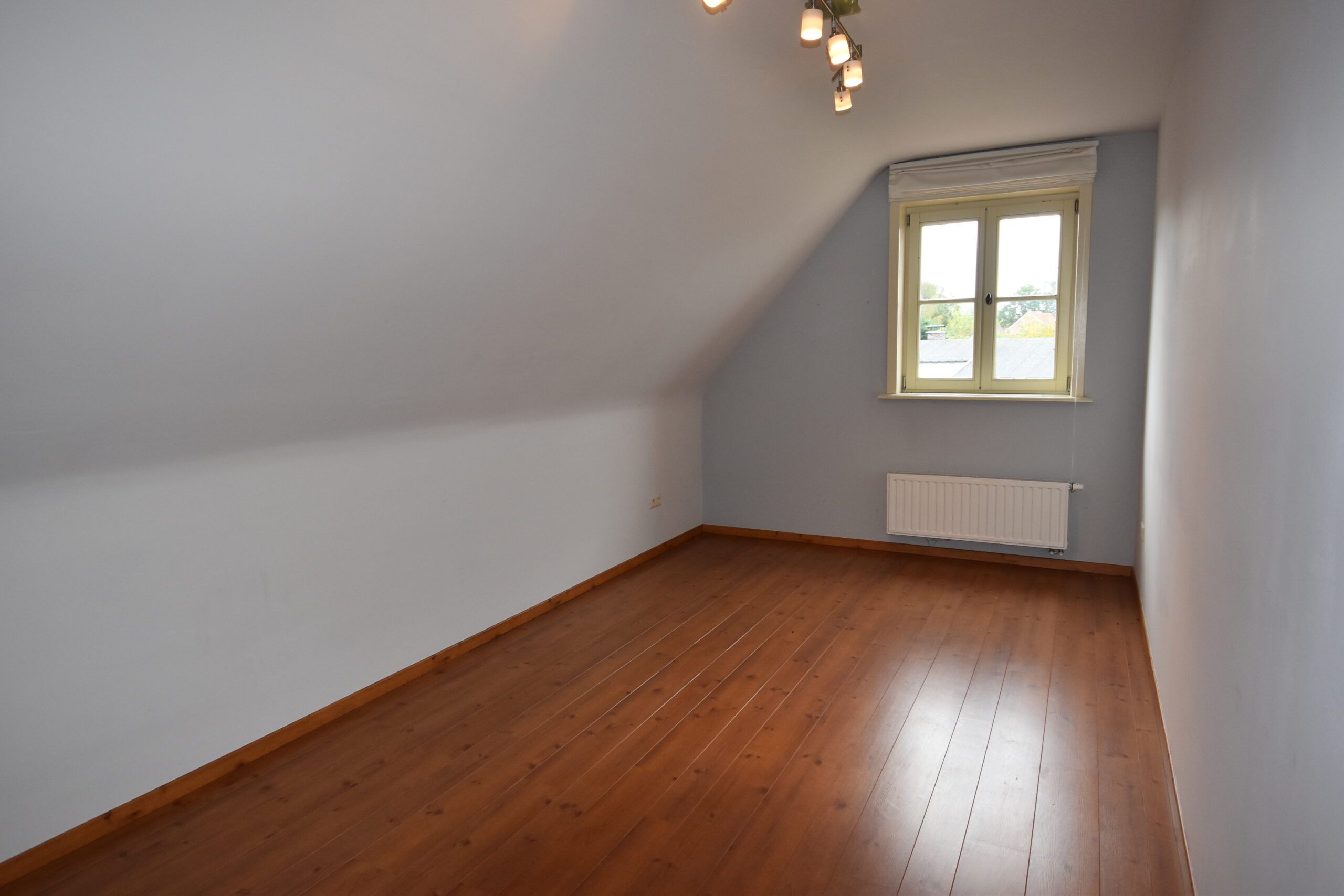 Landhuis met bijgebouw (kantoor+garage) in Moerbeke foto 11