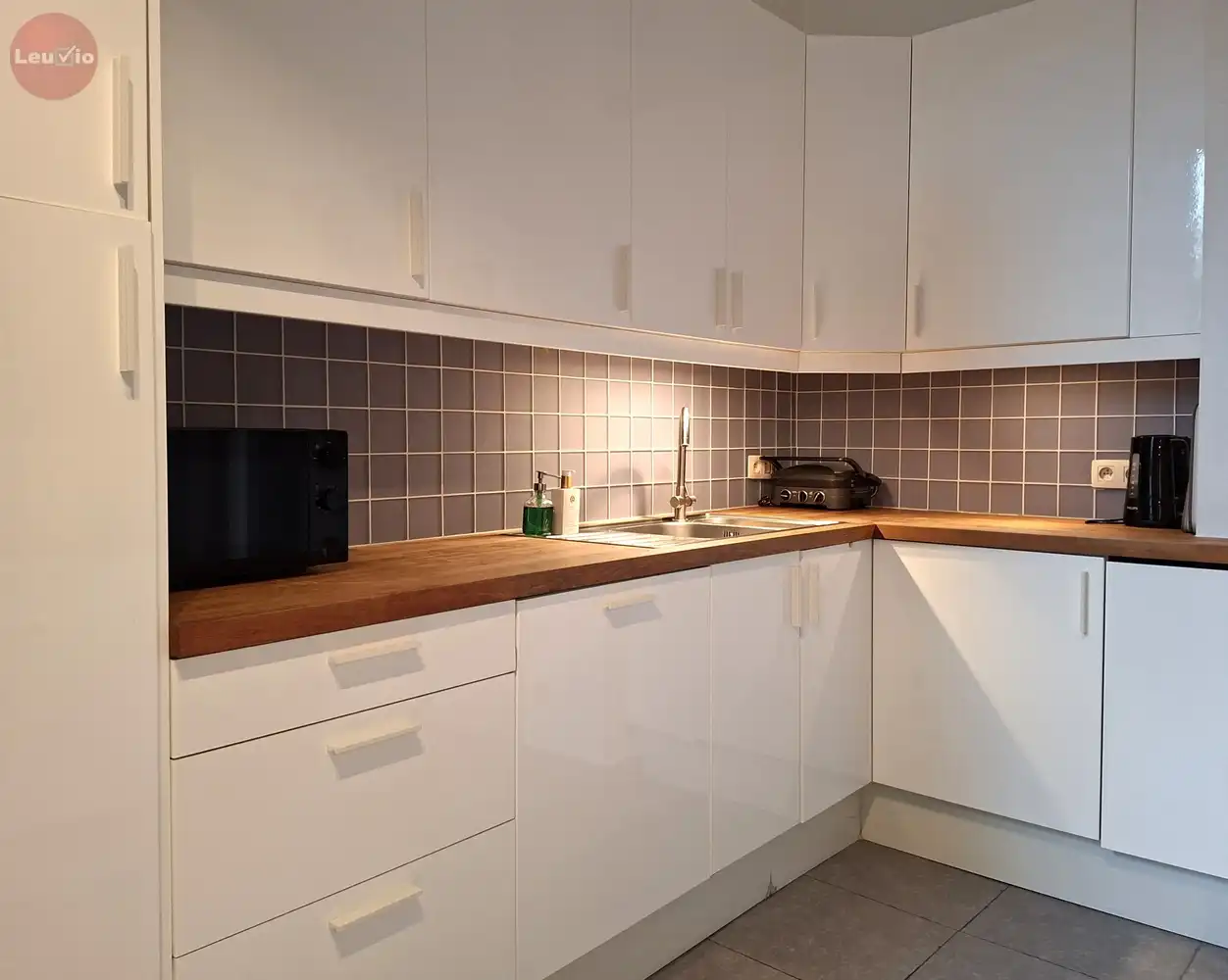 Ruime woning op uitstekende locatie foto 16