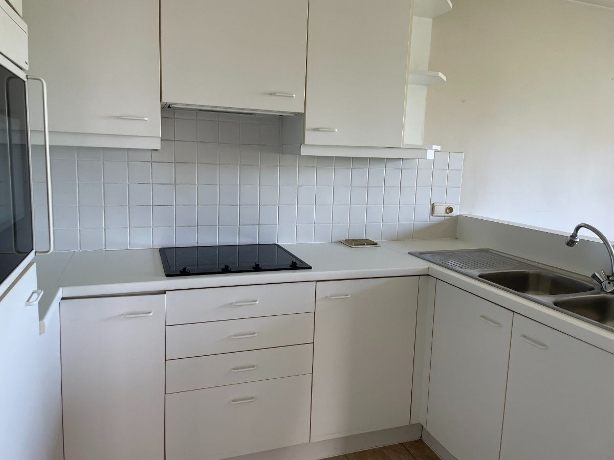 TWEE SLAAPKAMER HOEKAPPARTEMENT + GARAGE centrum Rumbeke foto 18