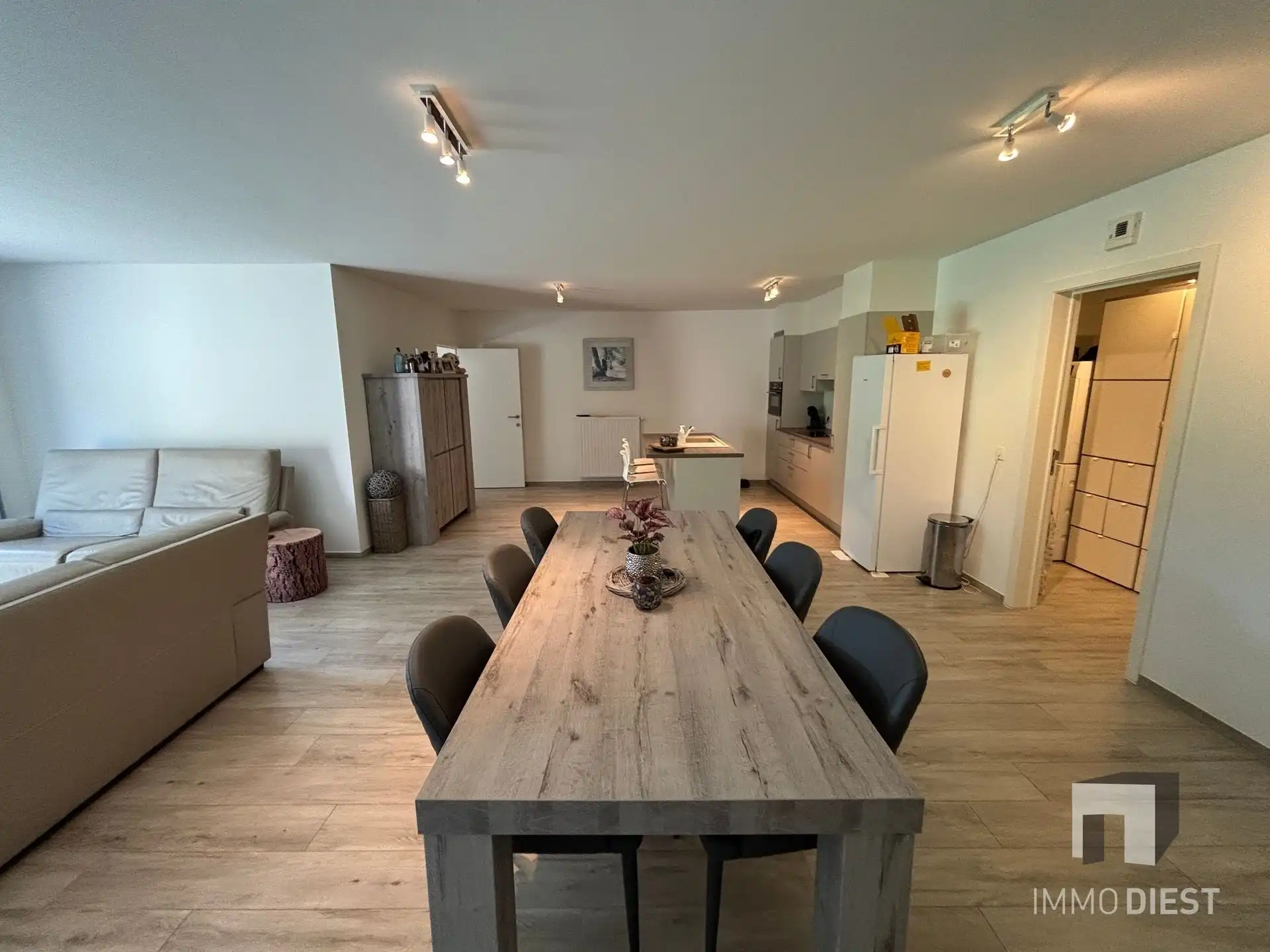 gelijkvloers appartement met tuin, drie slaapkamers! foto 8