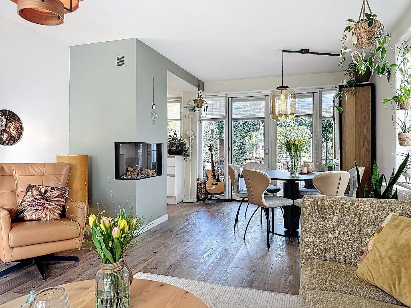 Luxe woning aan de voet van "de Brak" in Sluis foto 8