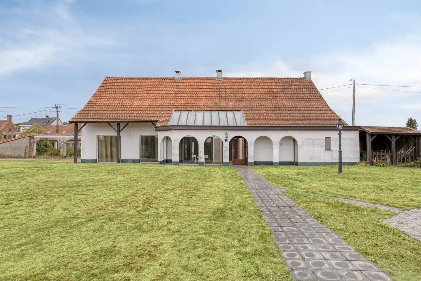 Hoofdfoto van de publicatie: Te renoveren hoeve te koop in Lichtaart op ruim perceel