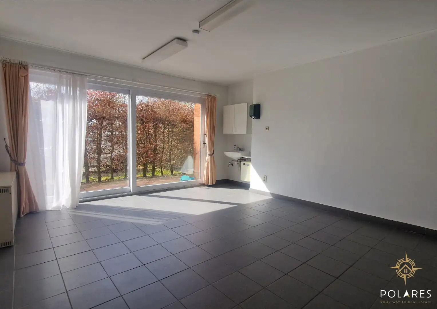 Instapklare kantoorruimte in het centrum van Duisburg! foto 8