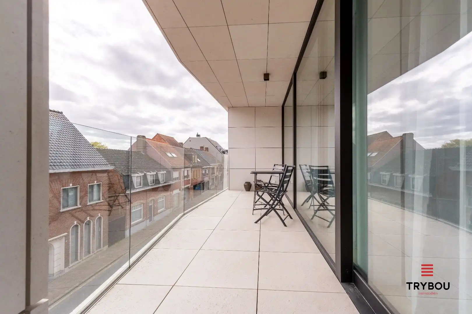 Appartement met 2 slaapkamers, garage en 2 staanplaatsen in Houthulst! foto 10