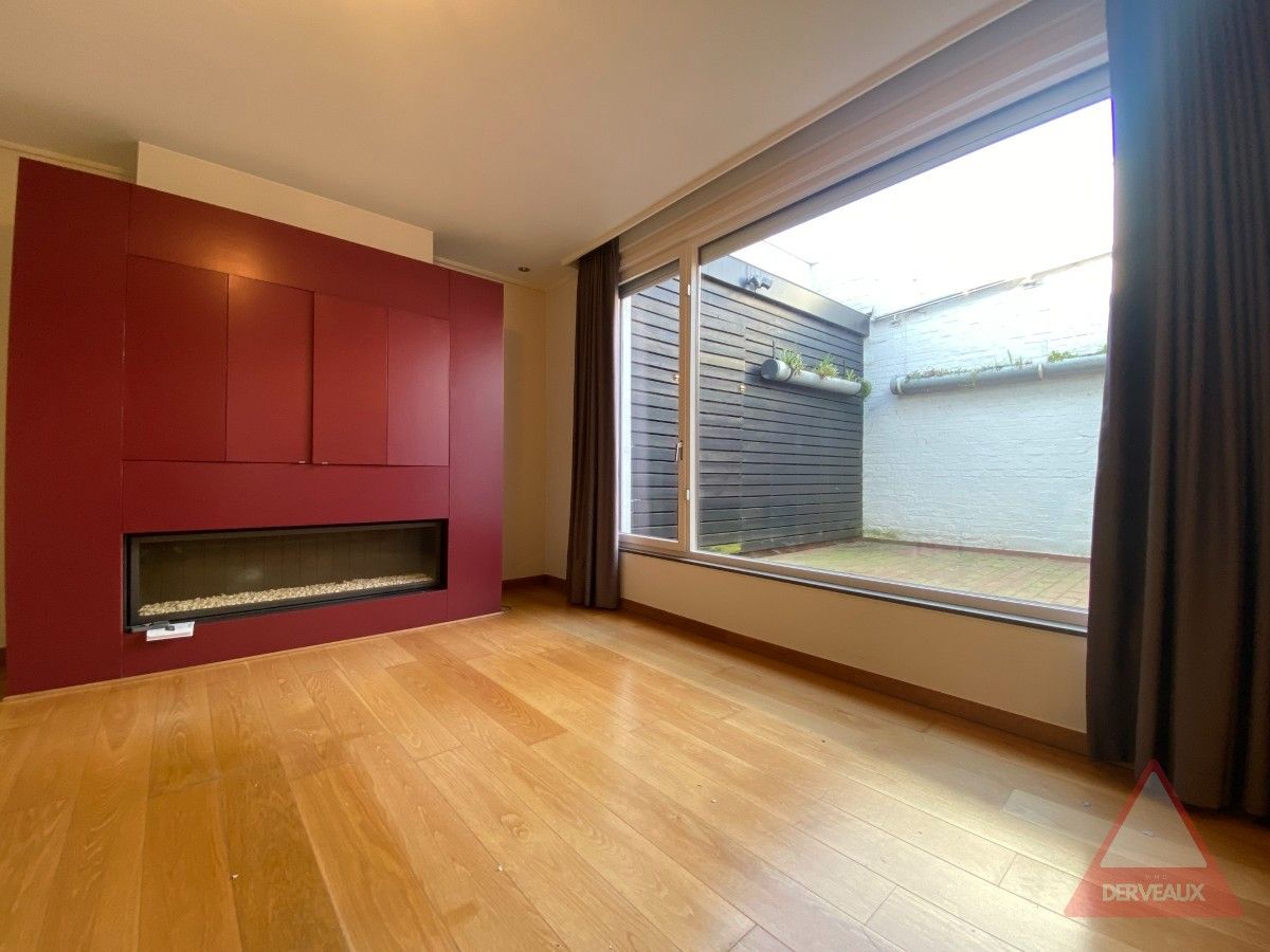 Roeselare - Ruime woning met handelsruimte, garage en 5 slaapkamers foto 5