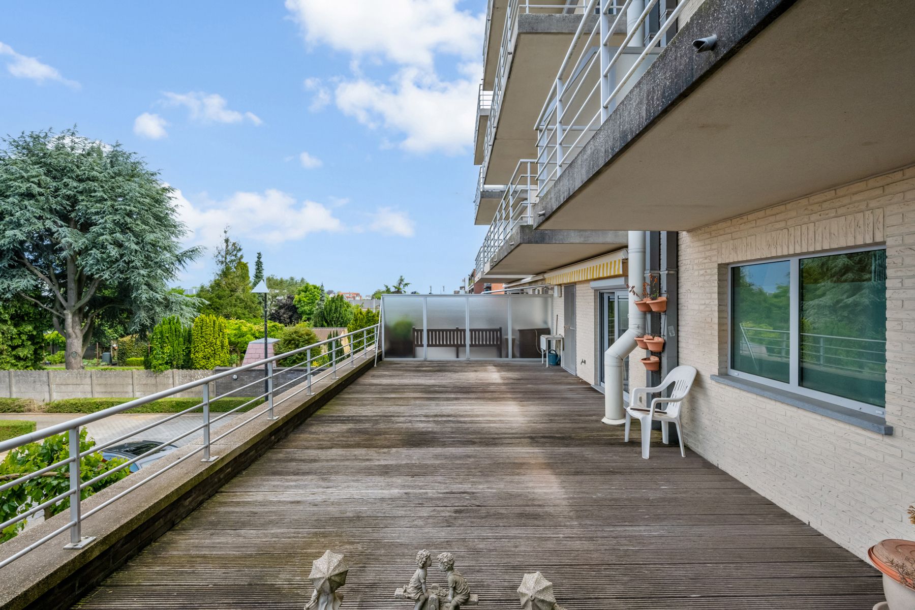 Zeer ruim appartement met gigantisch terras  foto 2