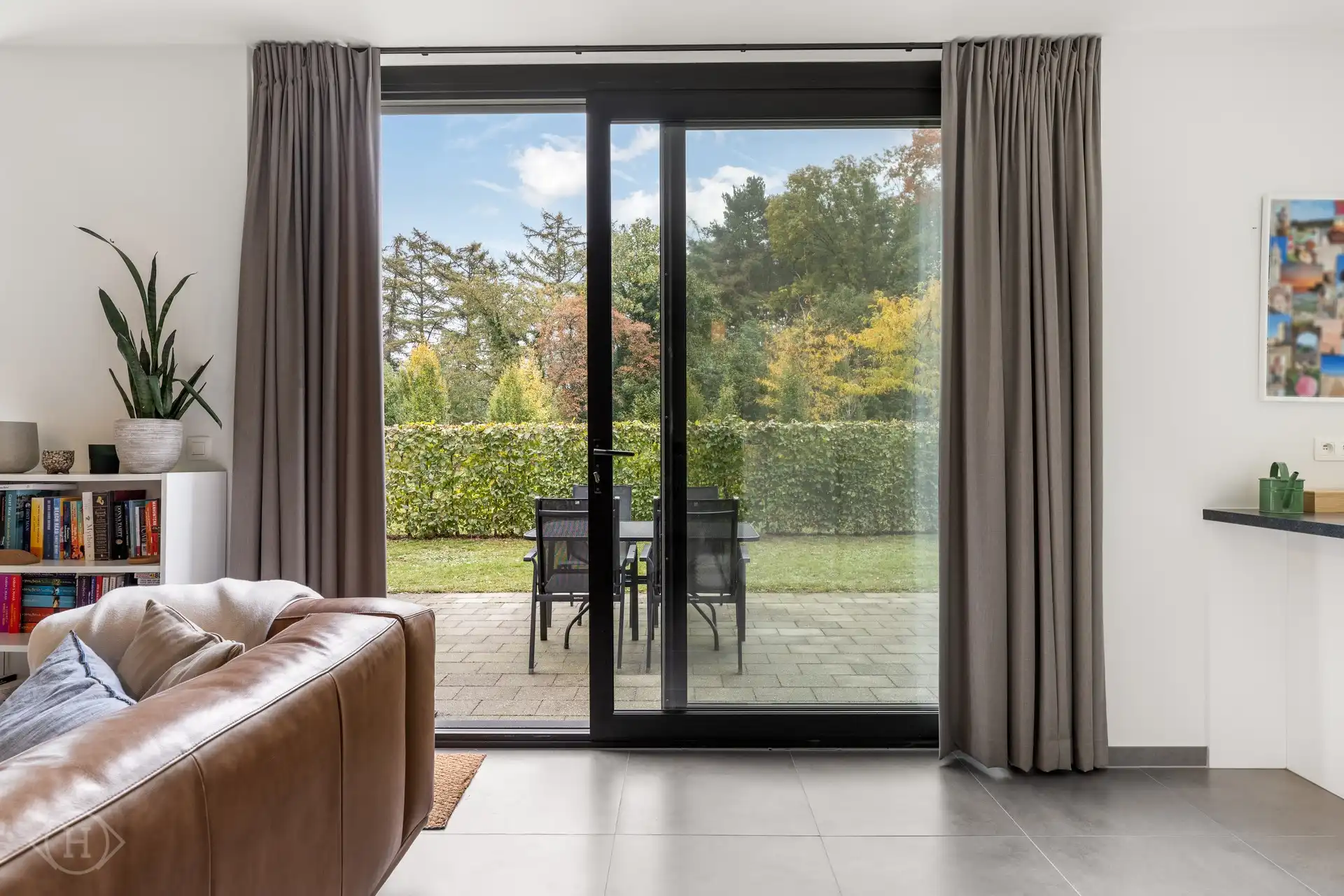 Modern 2-slaapkamerappartement met tuin foto 13