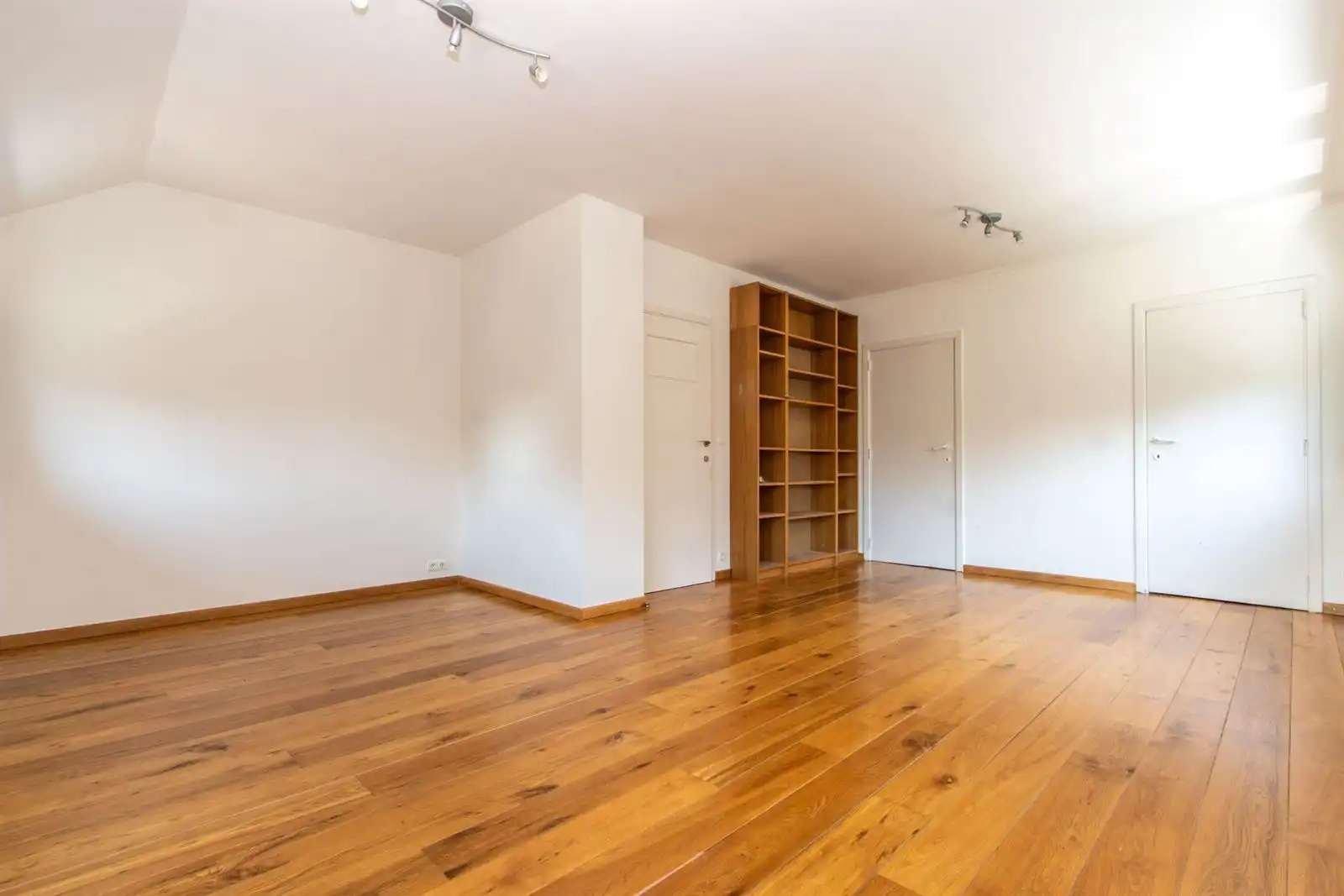 Woning met 5 slaapkamers op een terrein van 10 a 70 ca foto 22