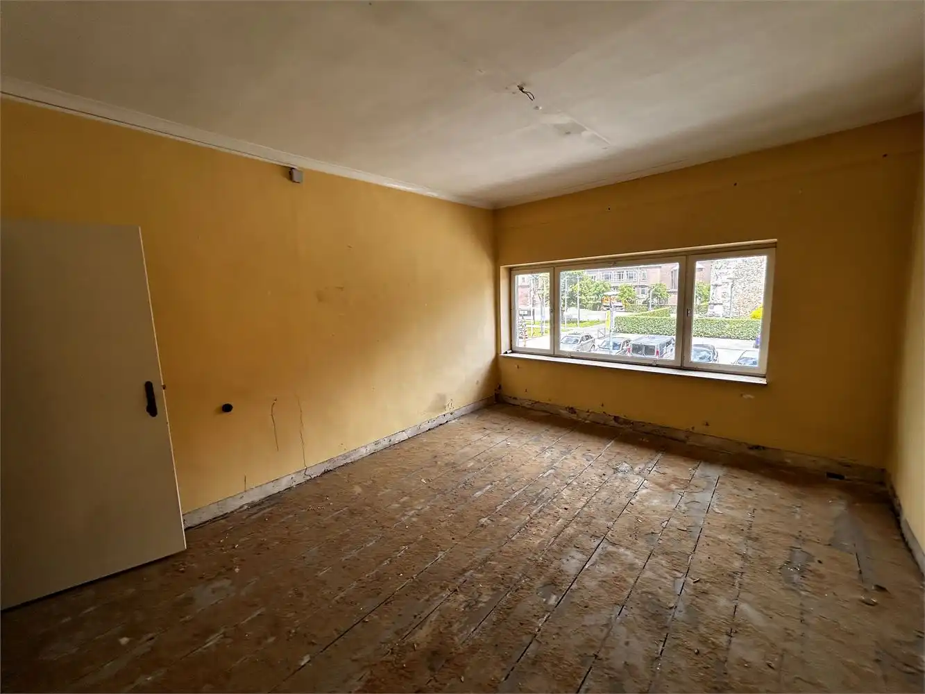 Te renoveren handelshuis met woonst foto 32