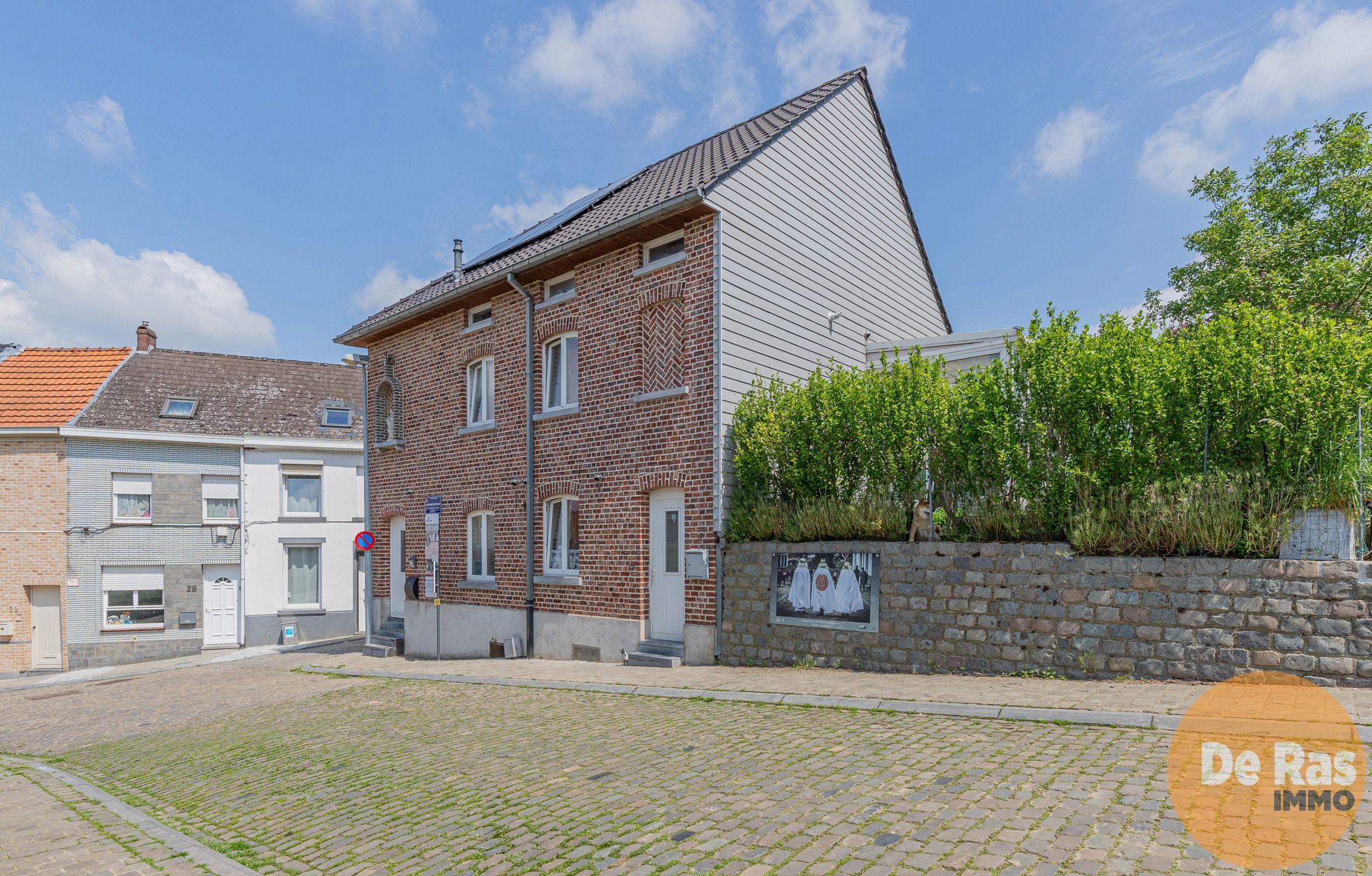 GERAARDSBERGEN - Gerenoveerde starterswoning met 3 slpks foto 1