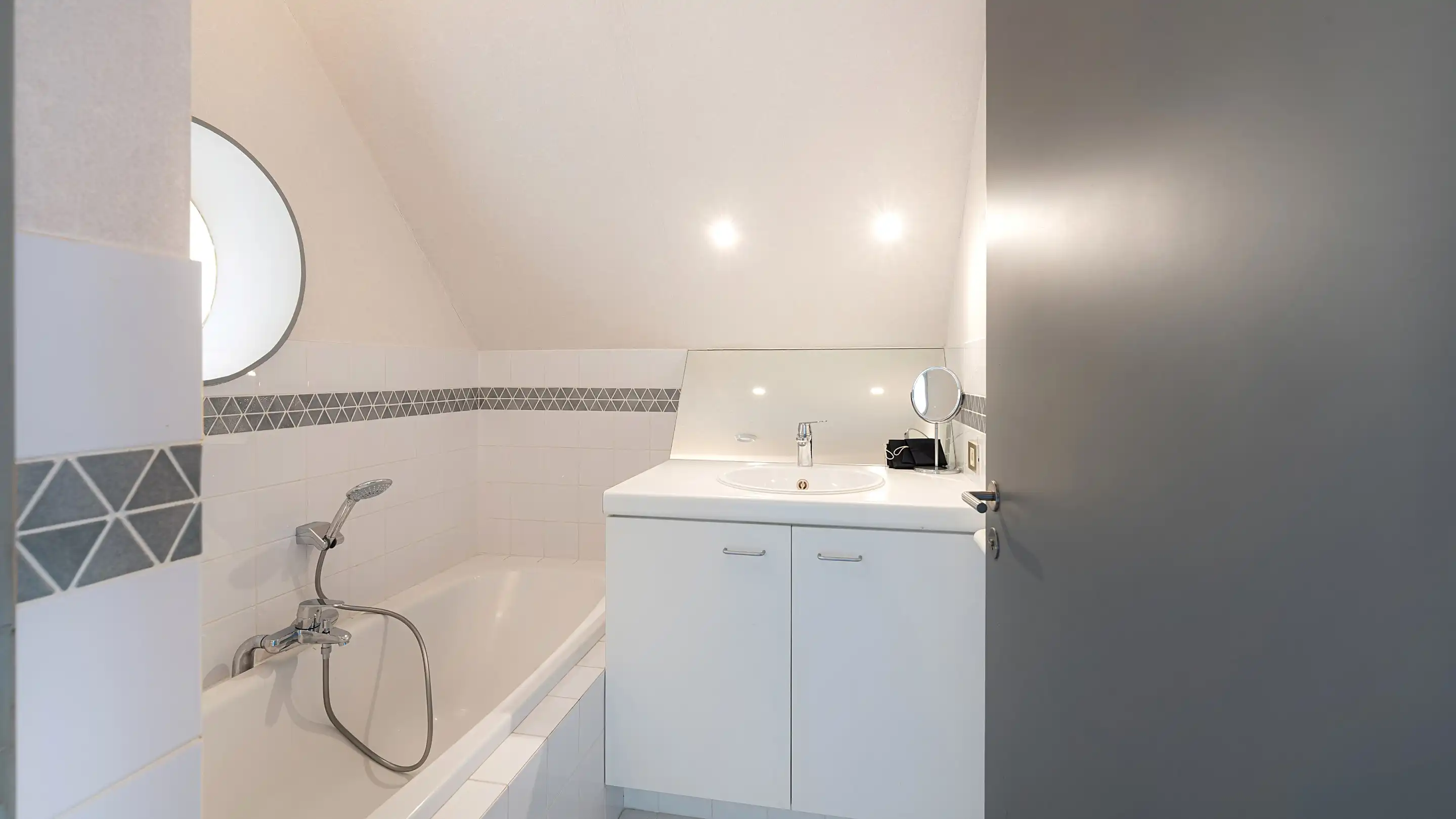 Karaktervolle villa rustig gelegen op korte wandelafstand van de Zeedijk, Het Zegemeer en het commerciële hart van Knokke, foto 26