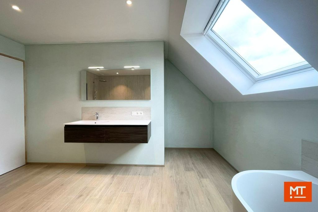 Kwalitatieve nieuwbouwwoning te huur op een rustige locatie in het centrum van Passendale foto 15