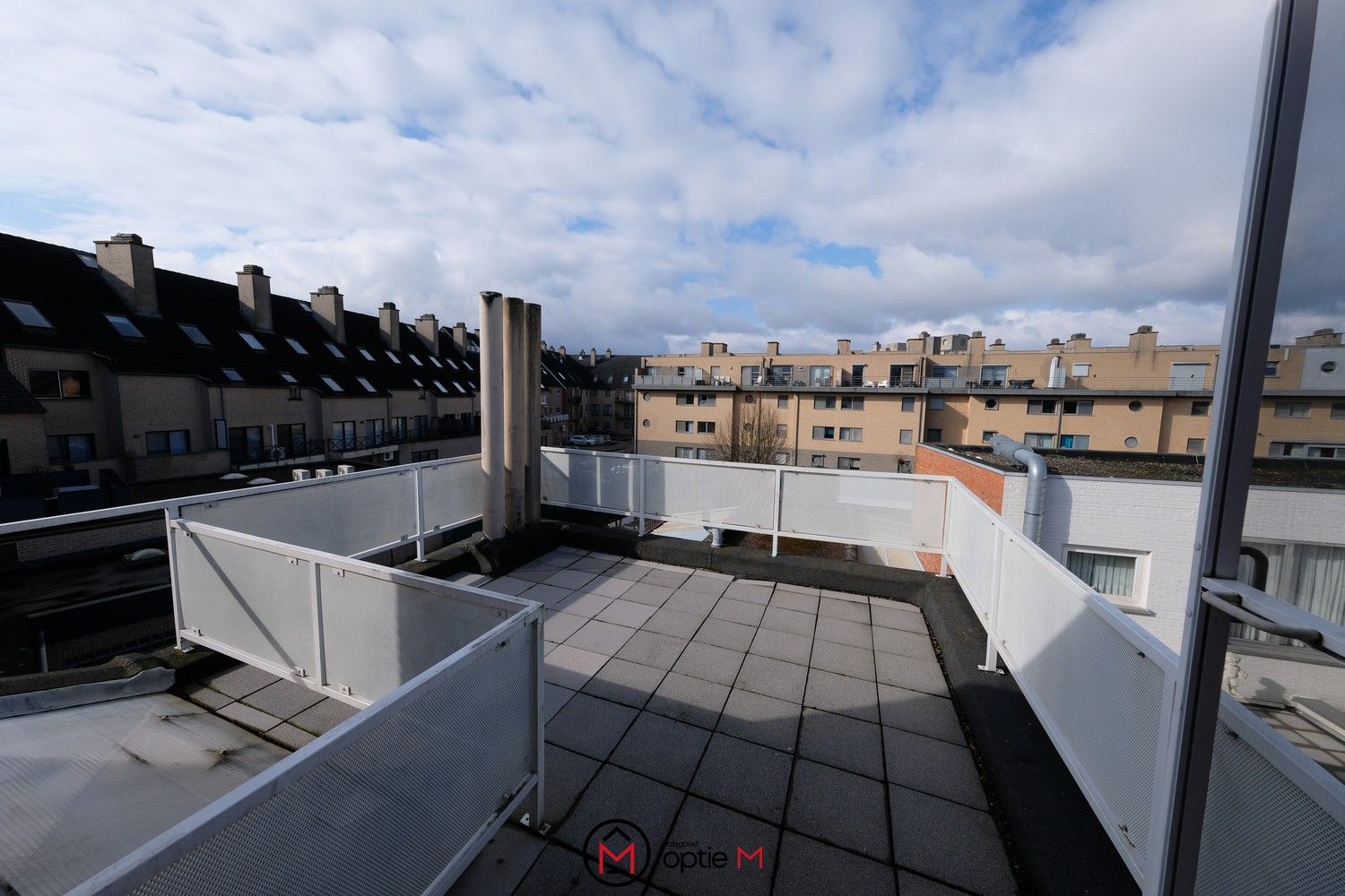 Ruim appartement te huur in het hart van Zonhoven foto 12