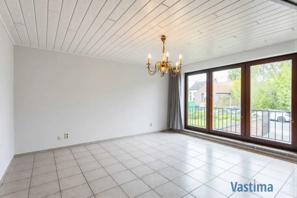 Ruime halfopen bungalow met grote kelder, 3 slaapkamers en zonnige tuin foto 21