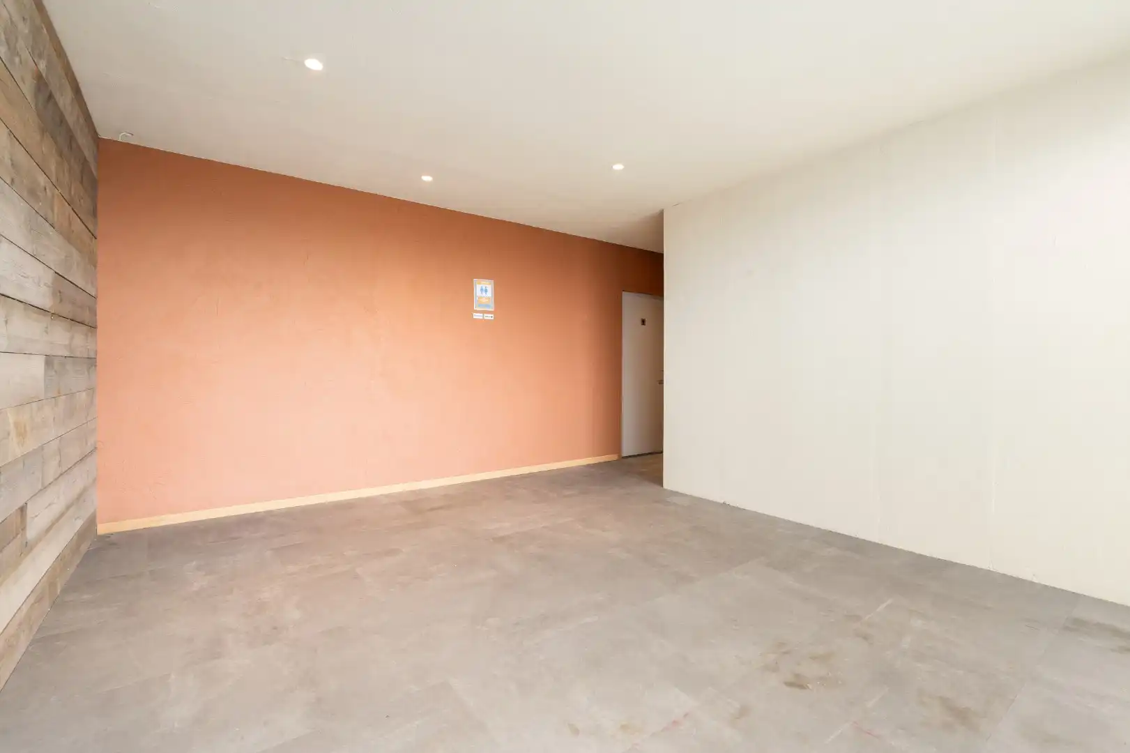 HANDELSPAND OP TOPLOCATIE MET GARAGE foto 11