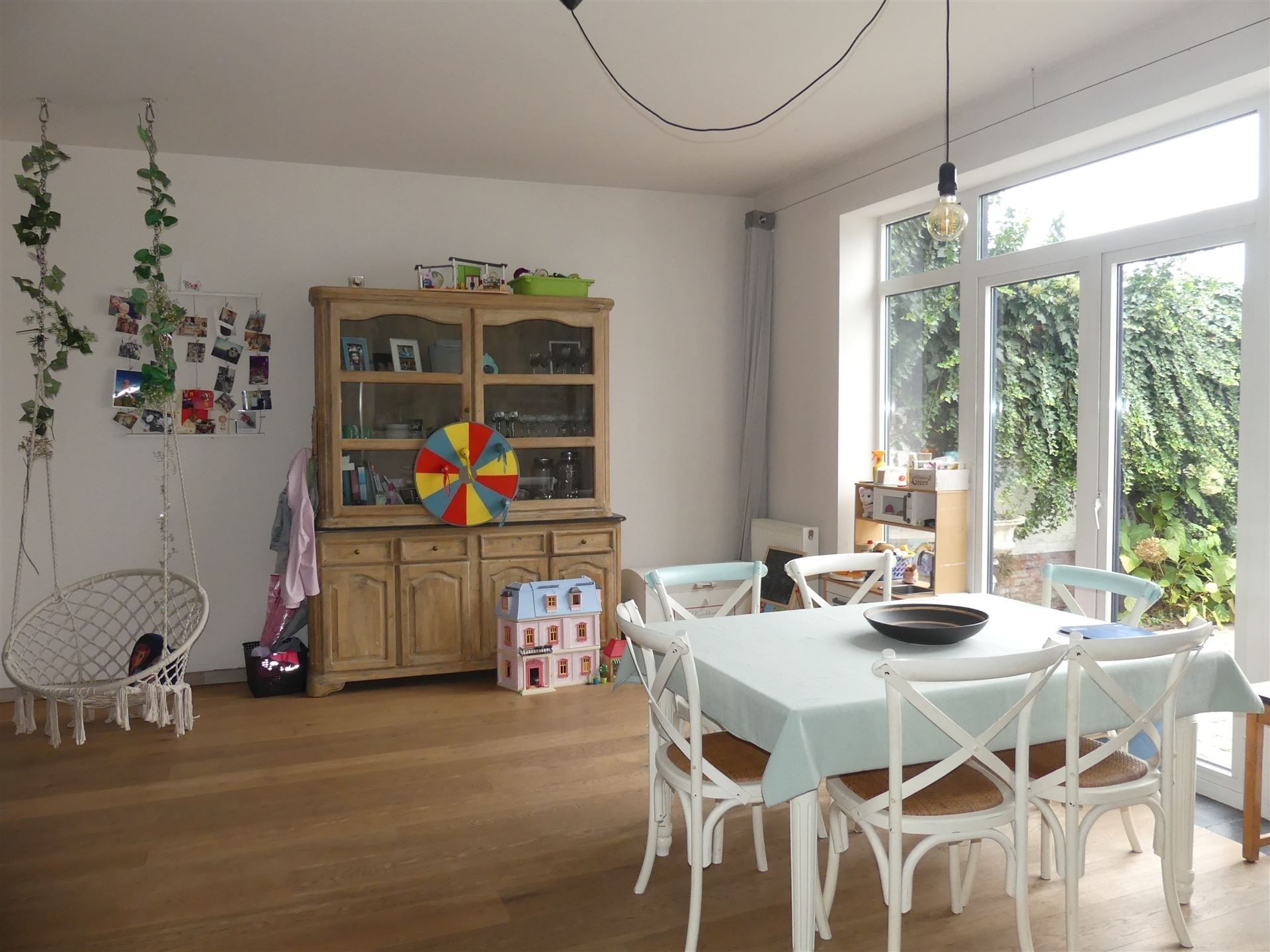 Charmante woning met 5 slpls en mooie tuin! foto 4