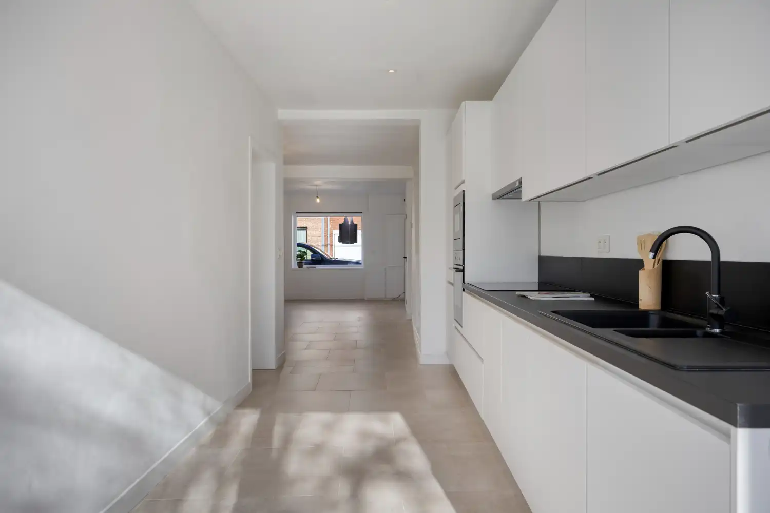 Volledig gerenoveerde woning in het centrum van Lichtervelde met 3 slaapkamers en leuk zonnig tuintje foto 8