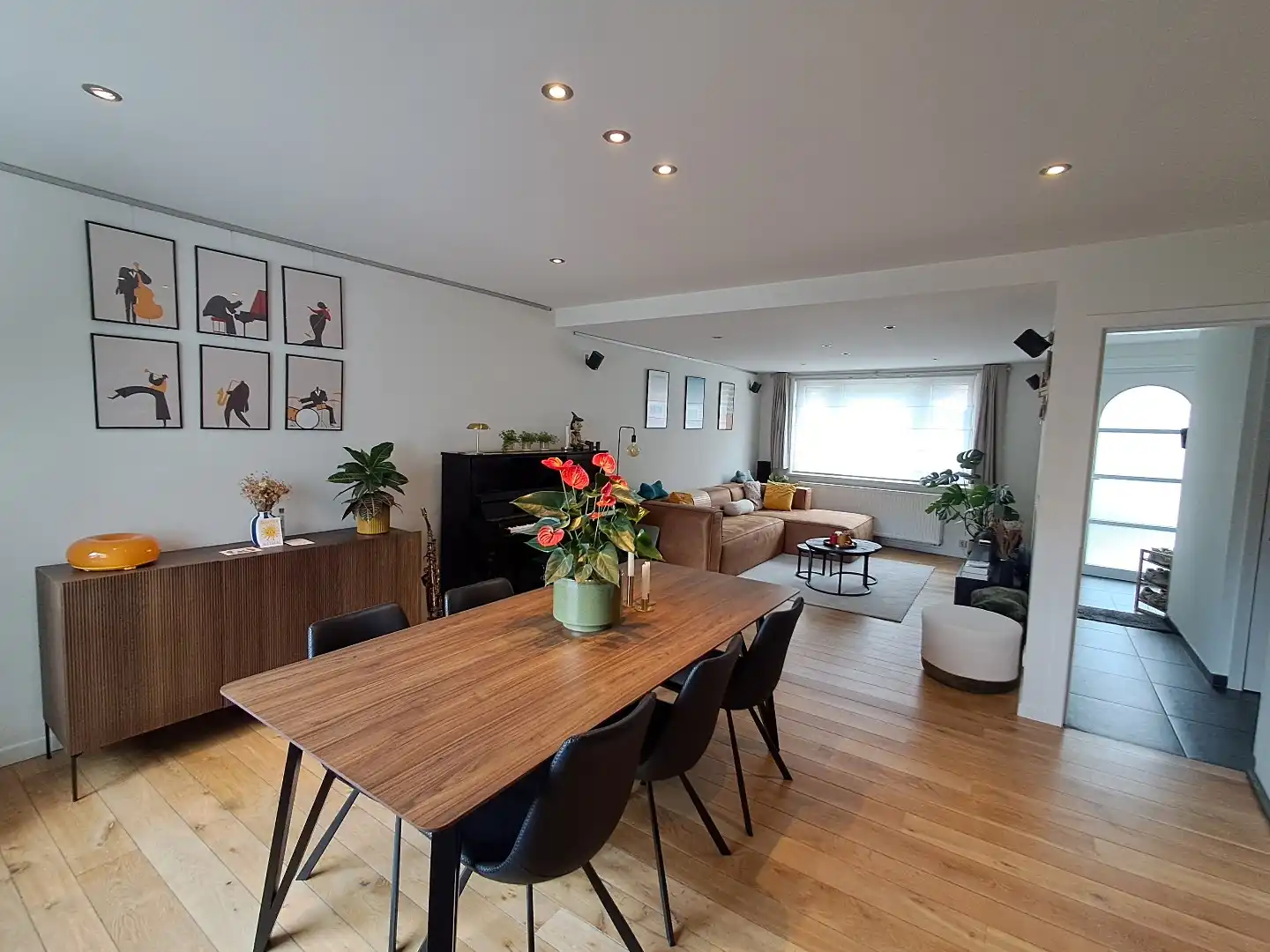  Ruime woning in Sint-Kruis foto 2