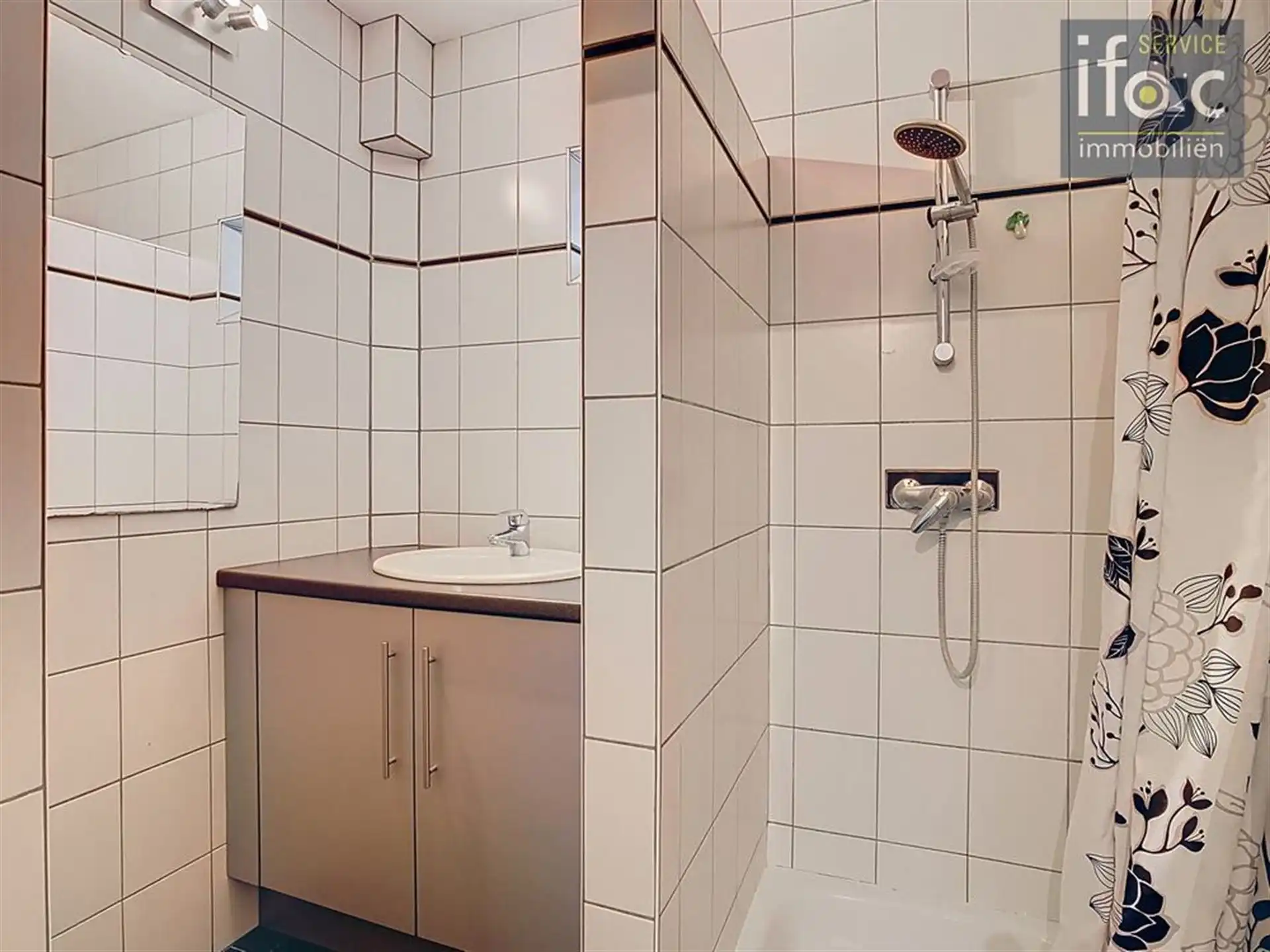 Opbrengsteigendom – 4 apts + garage foto 20