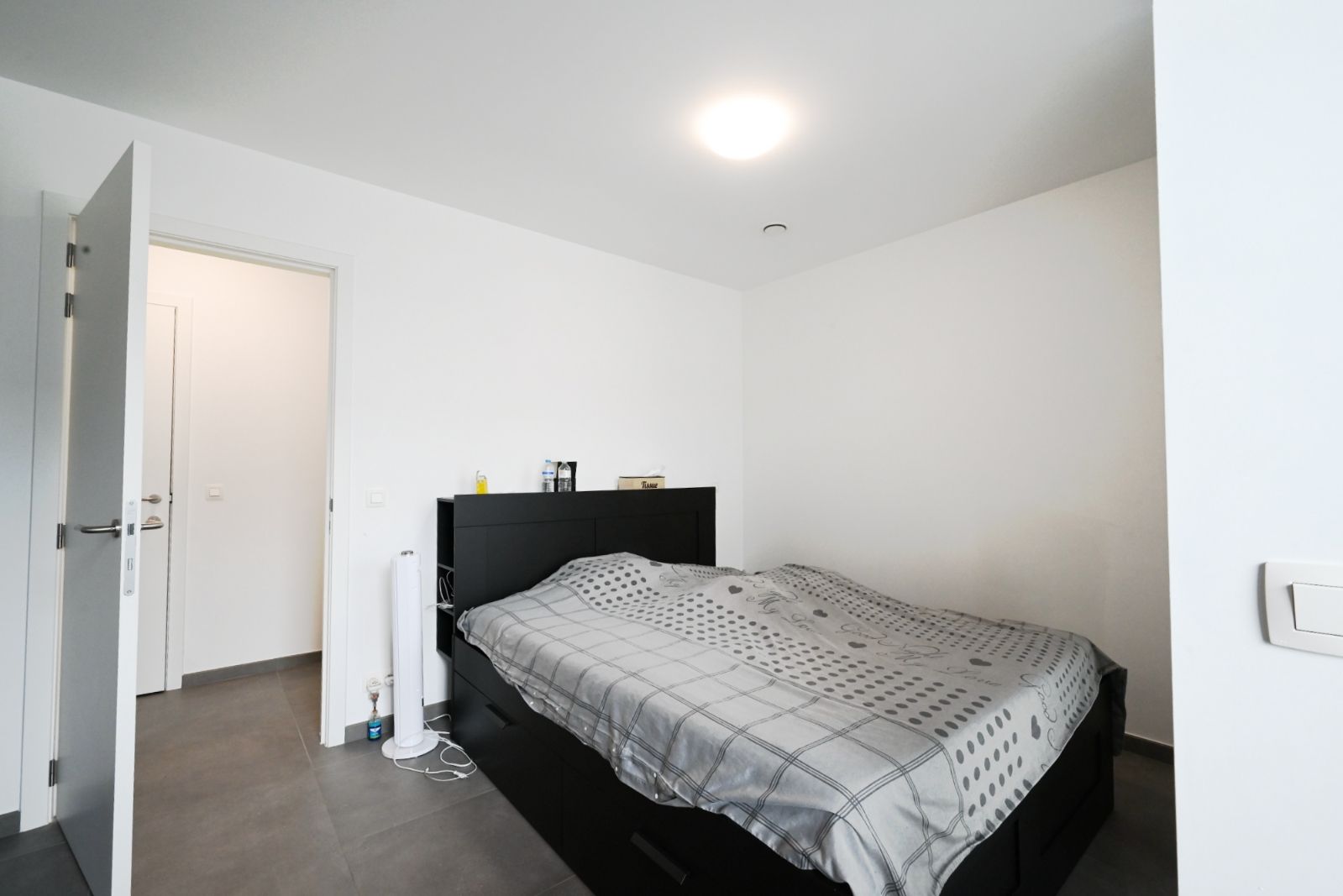Nieuwbouw appartement met zonnepanelen in hartje Ardooie! foto 12