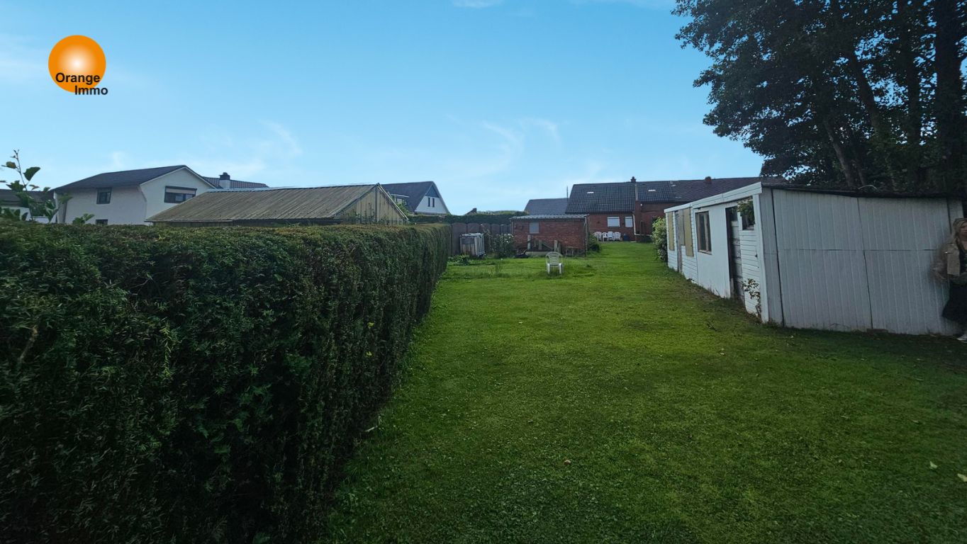 Bungalow met 2 slaapkamers, rustig gelegen met een grote tuin. foto 10